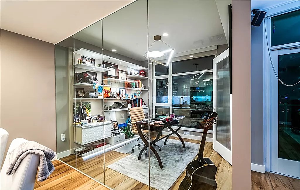 Irvine Residence Interior — view 4